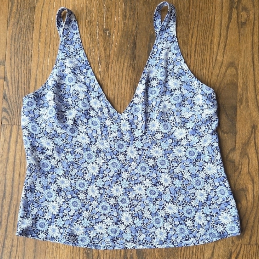 Abercrombie & Fitch Blue Floral V-Neck Cami Tank Top Sleeveless Summer Boho Sz.M - Picture 12 of 12